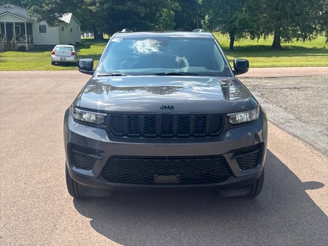 new 2025 Jeep Grand Cherokee car, priced at $48,375