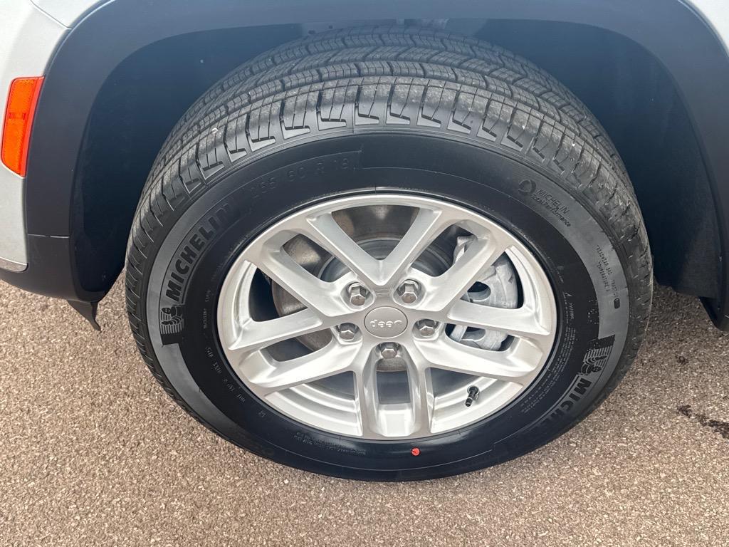 new 2025 Jeep Grand Cherokee L car, priced at $45,720