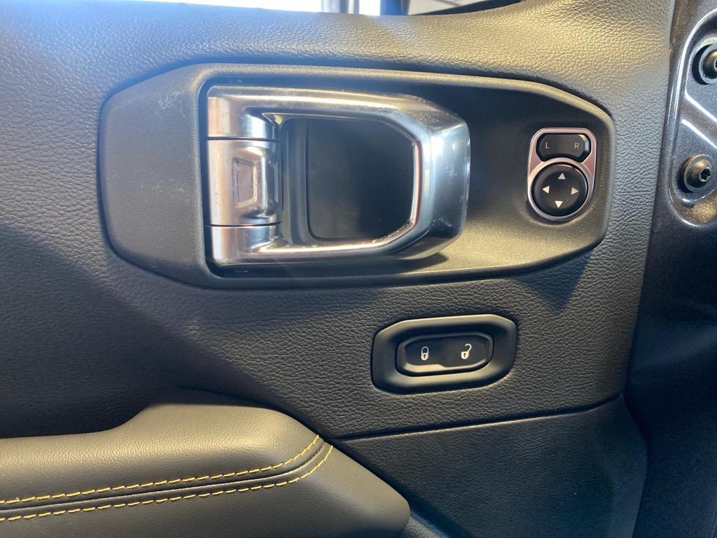 new 2025 Jeep Wrangler car, priced at $55,383