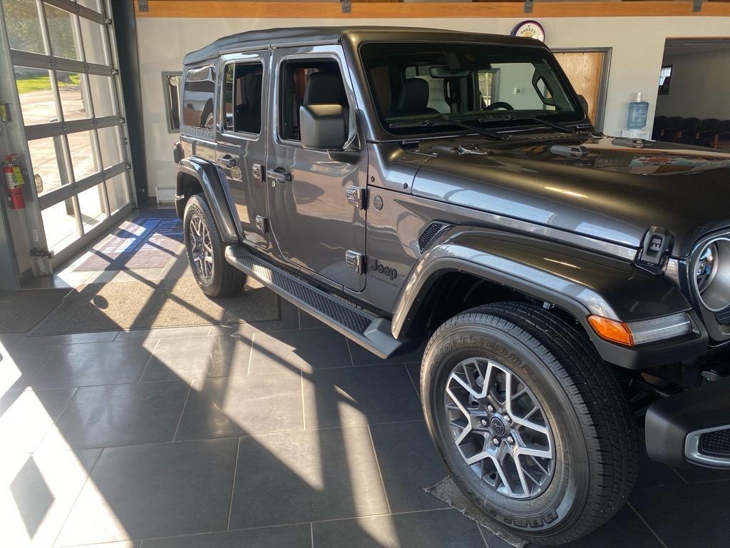 new 2025 Jeep Wrangler car, priced at $55,383