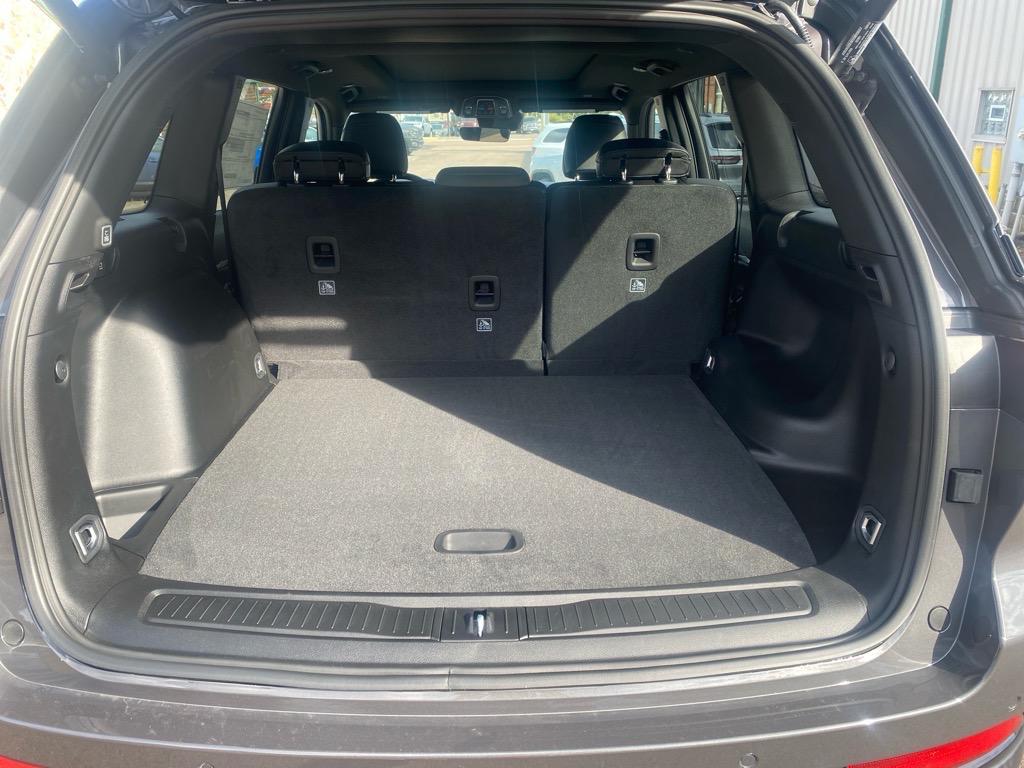 new 2025 Jeep Grand Cherokee car, priced at $51,397