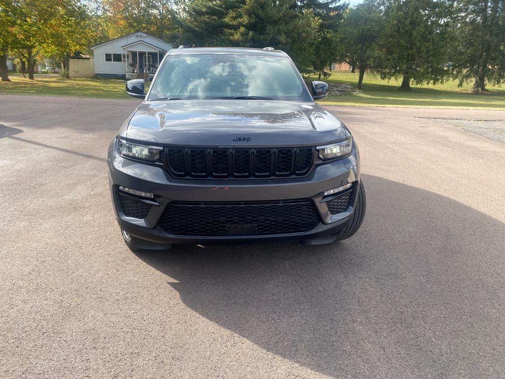 new 2025 Jeep Grand Cherokee car, priced at $51,397