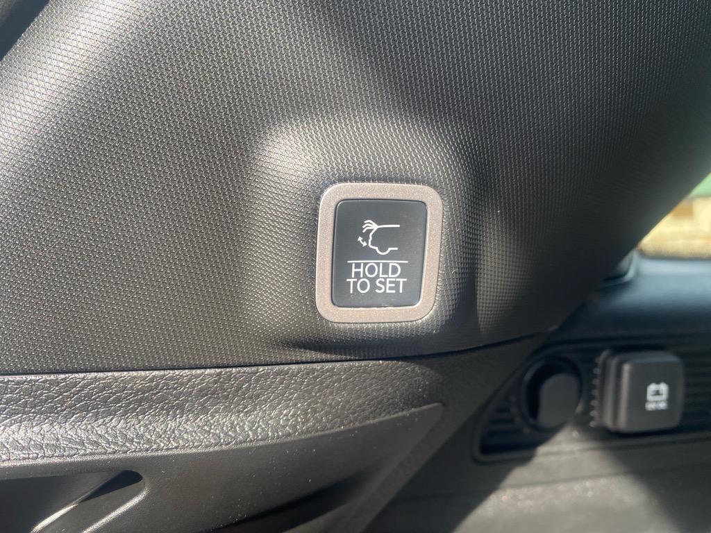 new 2025 Jeep Grand Cherokee car, priced at $51,397