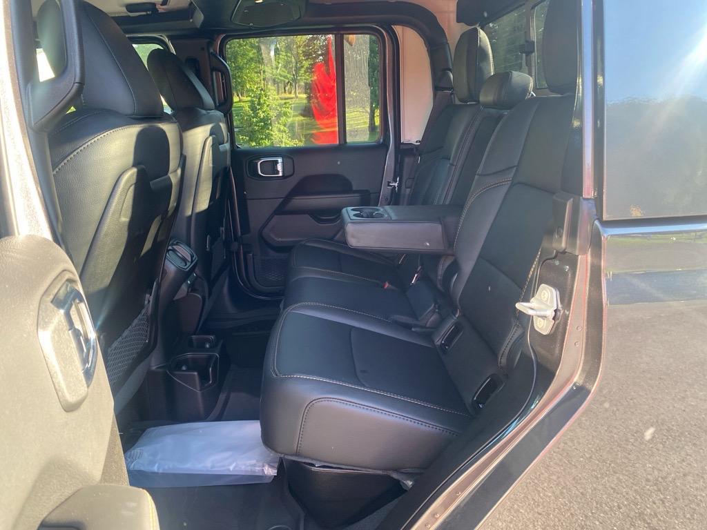 new 2025 Jeep Gladiator car, priced at $49,410