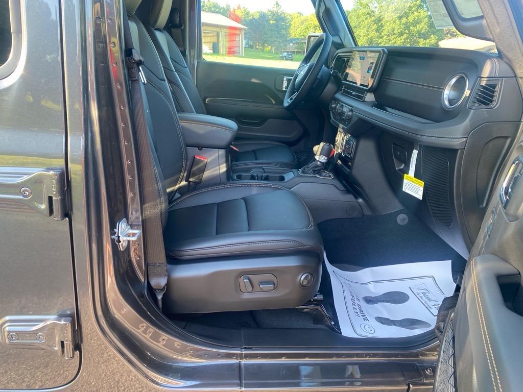 new 2025 Jeep Gladiator car, priced at $49,410
