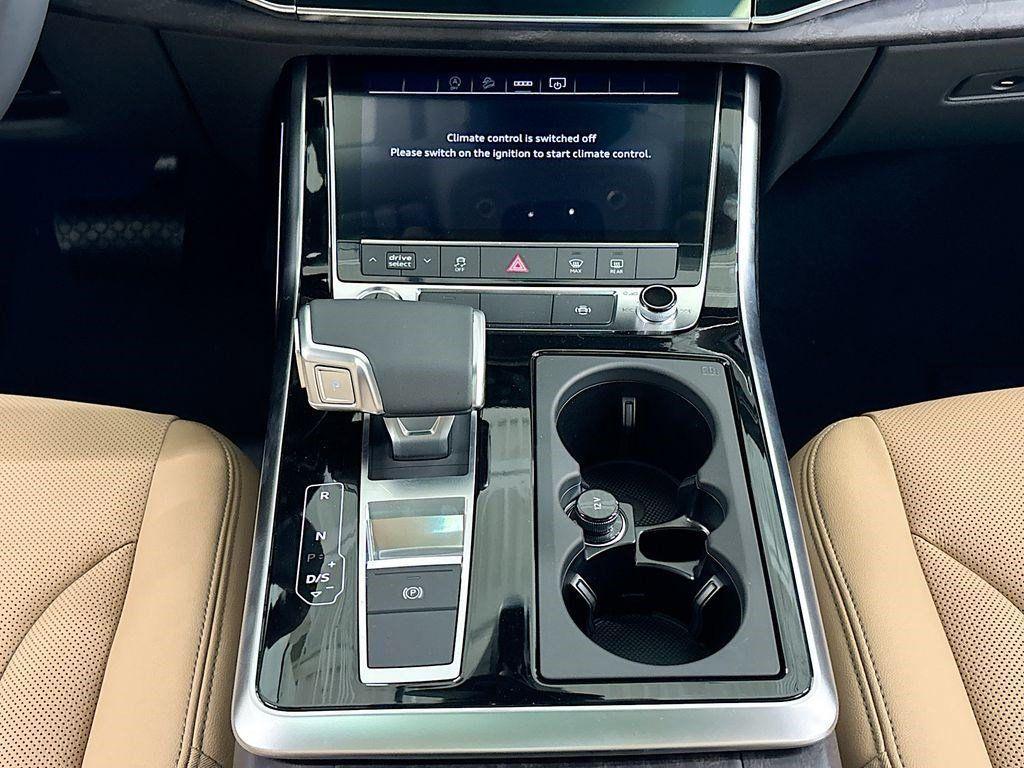 new 2025 Audi Q7 car, priced at $71,505