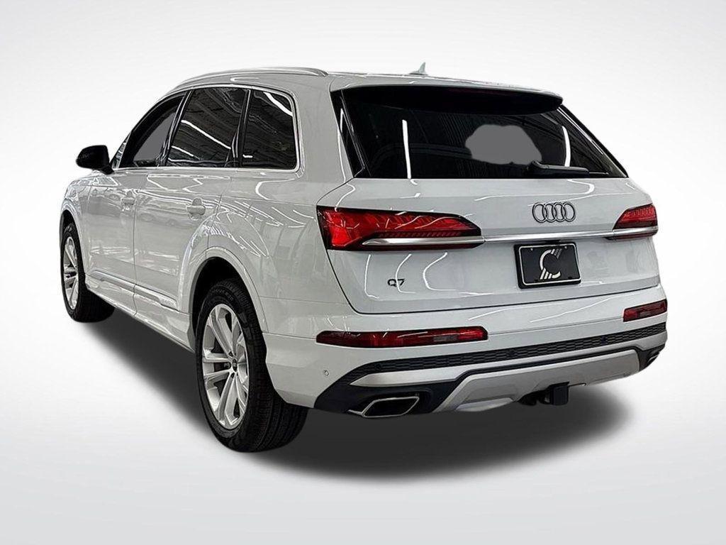 new 2025 Audi Q7 car, priced at $71,505