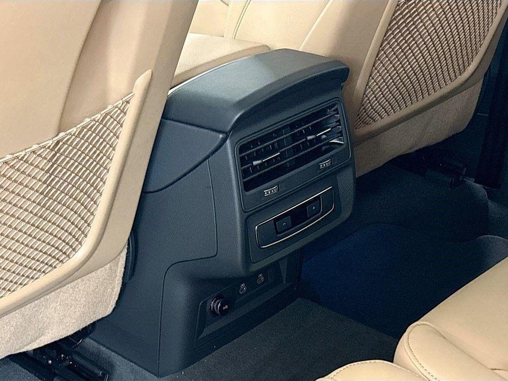 new 2025 Audi Q7 car, priced at $68,005