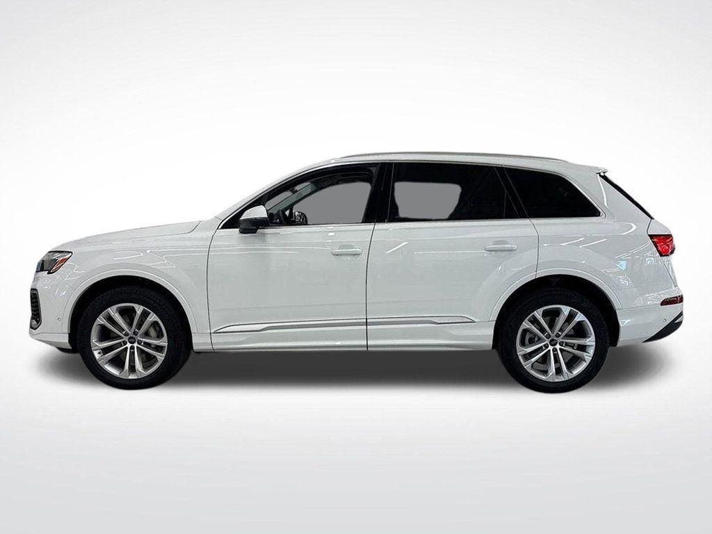new 2025 Audi Q7 car, priced at $68,005