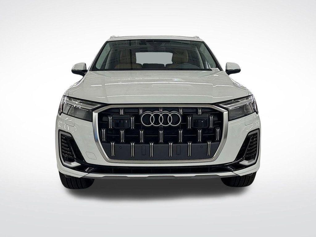 new 2025 Audi Q7 car, priced at $68,005