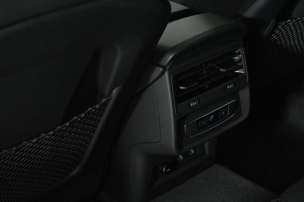 new 2025 Audi Q7 car, priced at $70,700
