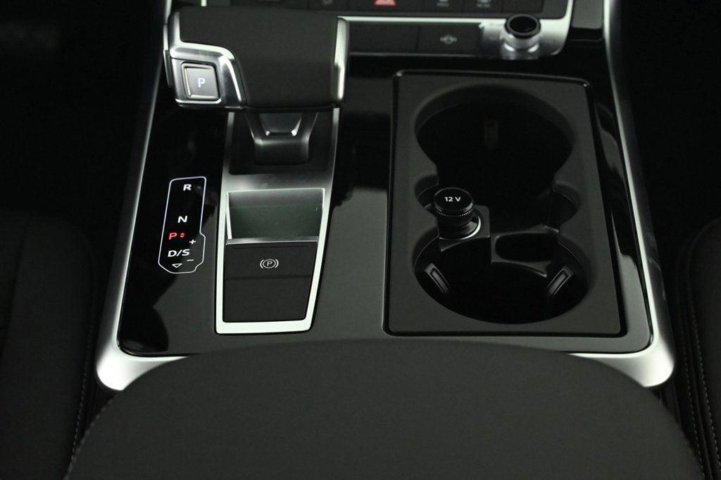 new 2025 Audi Q7 car, priced at $70,700