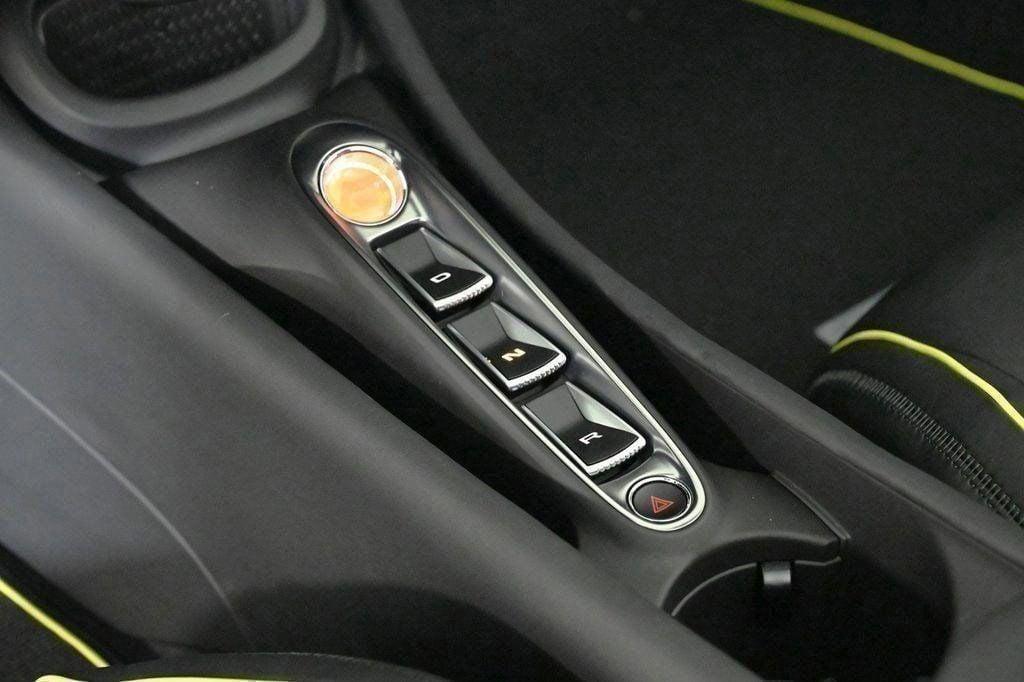 new 2025 McLaren Artura car, priced at $313,058