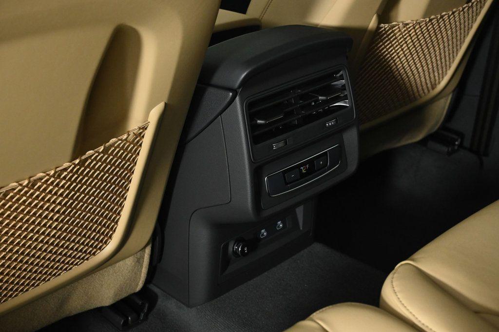 new 2025 Audi Q7 car, priced at $62,305