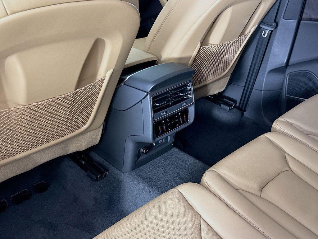 new 2025 Audi Q7 car, priced at $74,450