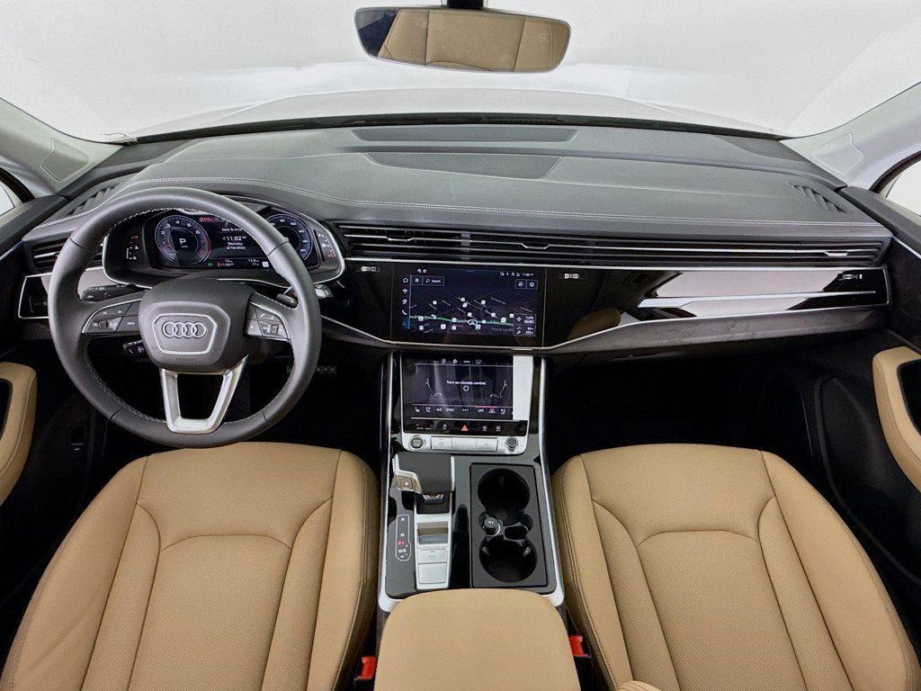 new 2025 Audi Q7 car, priced at $74,450