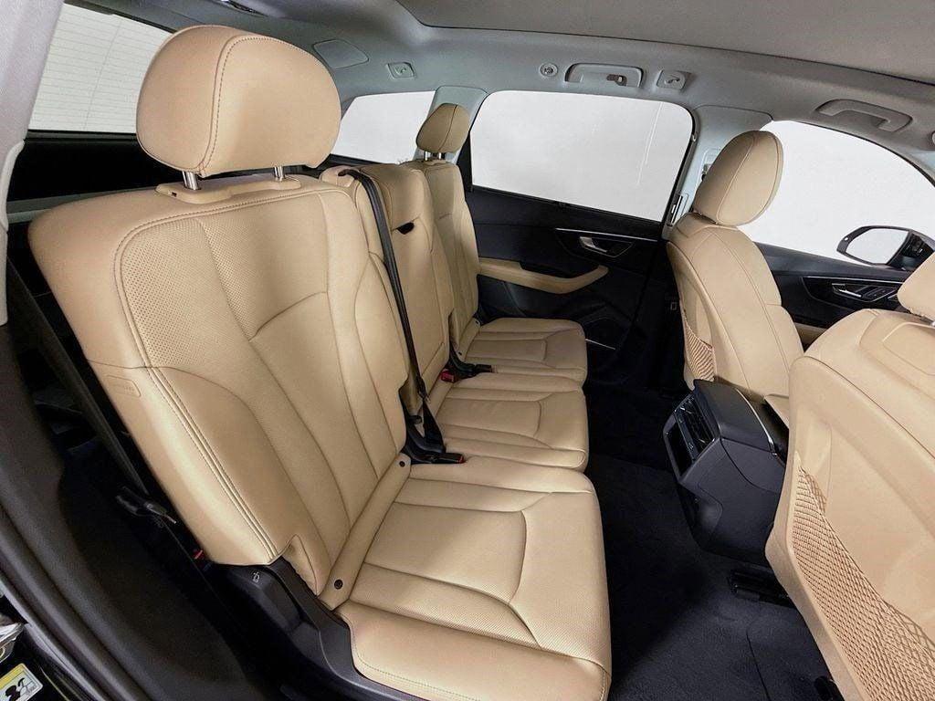 new 2025 Audi Q7 car, priced at $71,950