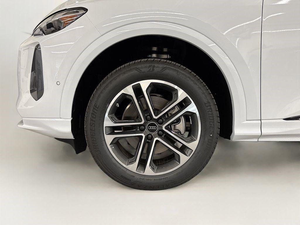 new 2025 Audi Q5 car, priced at $58,190