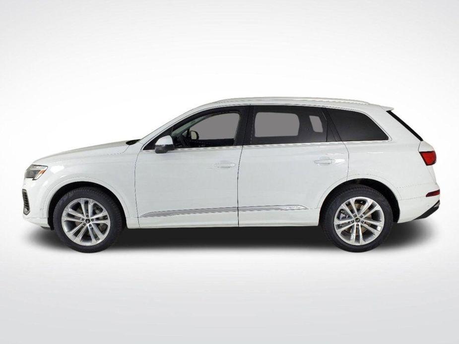 new 2025 Audi Q7 car, priced at $69,805