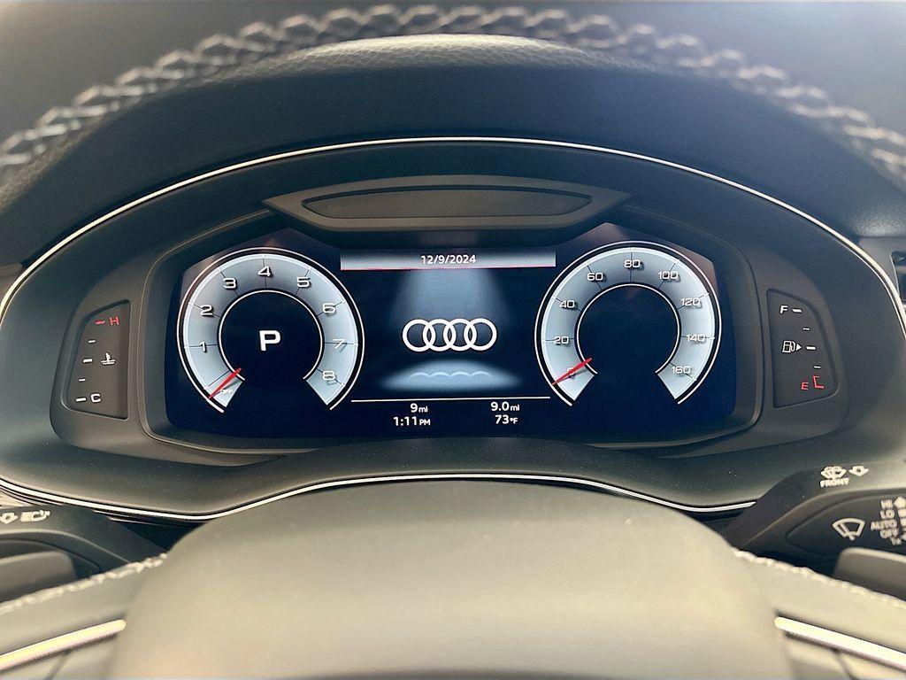 new 2025 Audi Q7 car, priced at $66,920