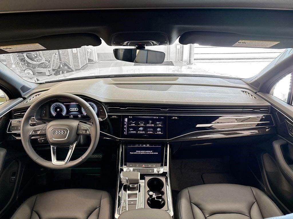 new 2025 Audi Q7 car, priced at $63,920