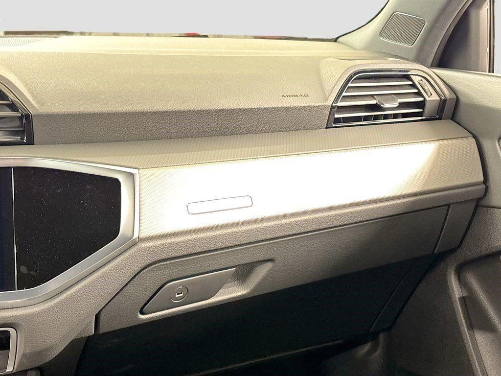 new 2025 Audi Q3 car, priced at $41,560