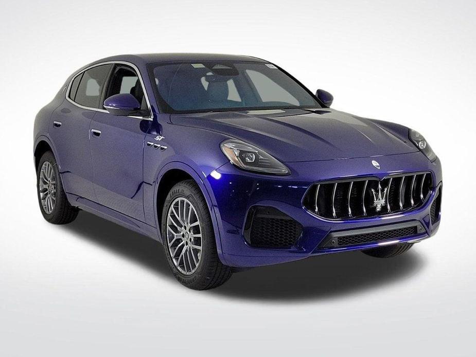 new 2024 Maserati Grecale car