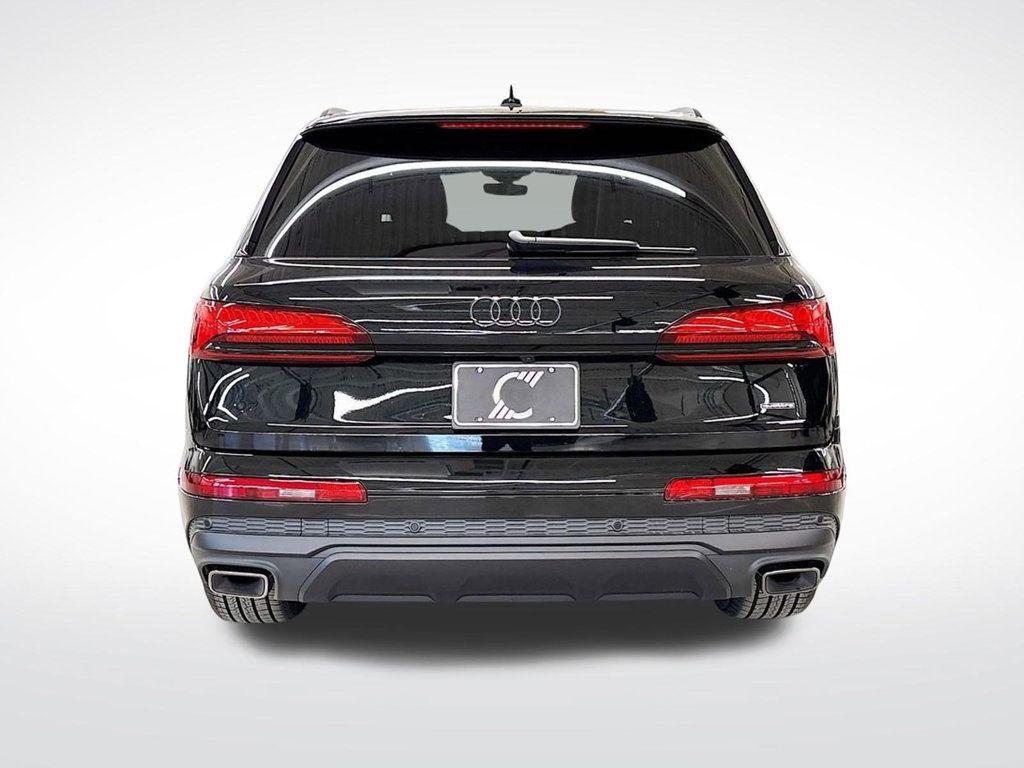 new 2025 Audi Q7 car, priced at $70,290