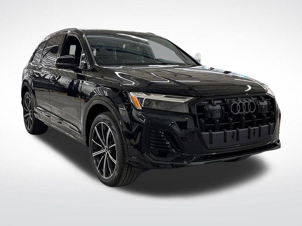 new 2025 Audi Q7 car, priced at $70,290