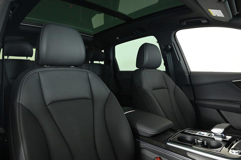new 2025 Audi Q7 car, priced at $70,790