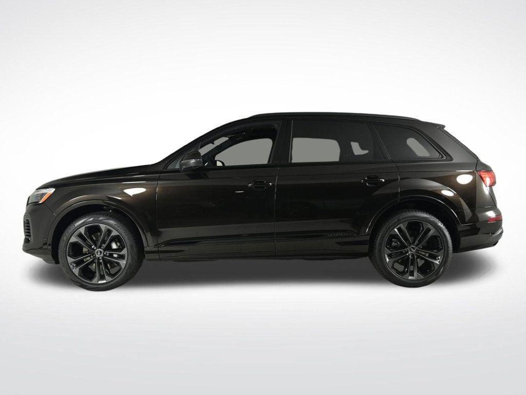 new 2025 Audi Q7 car, priced at $70,790