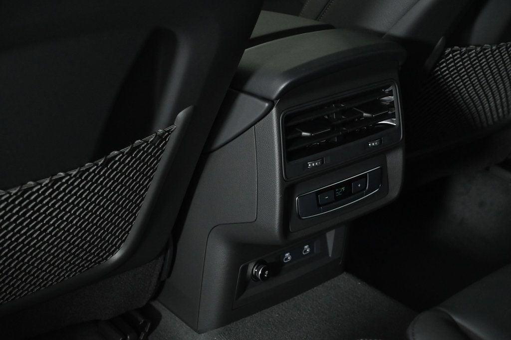 new 2025 Audi Q7 car, priced at $70,790