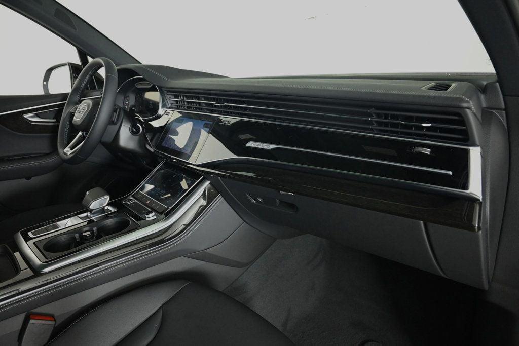 new 2025 Audi Q7 car, priced at $70,790