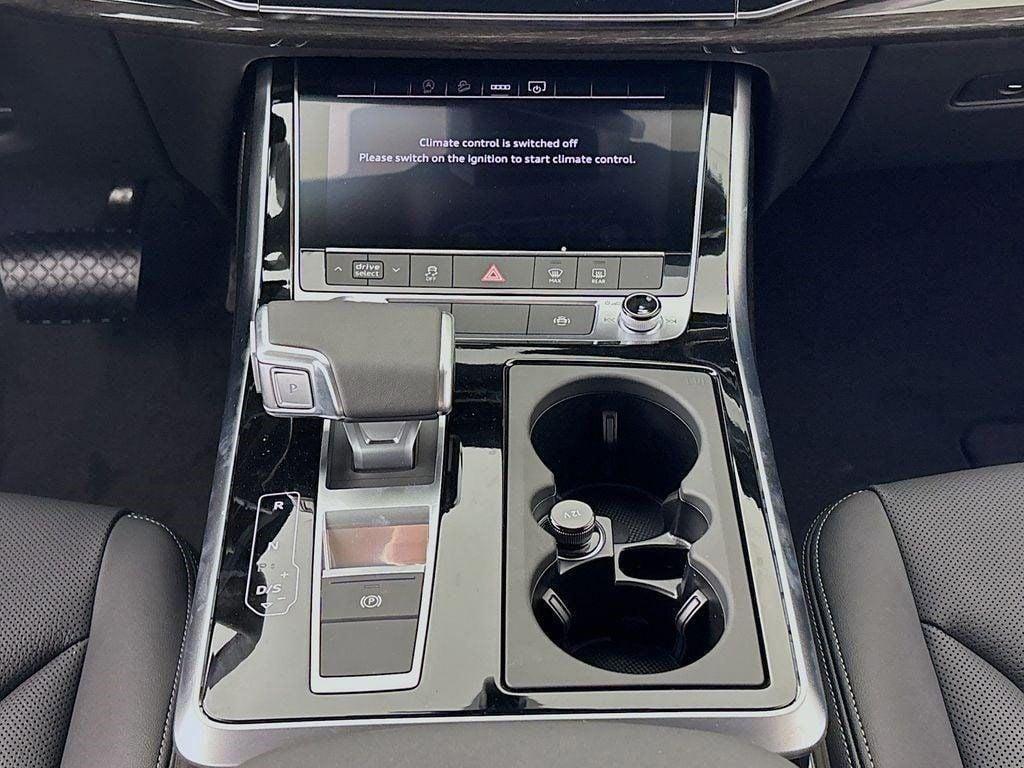 new 2025 Audi Q7 car, priced at $71,590