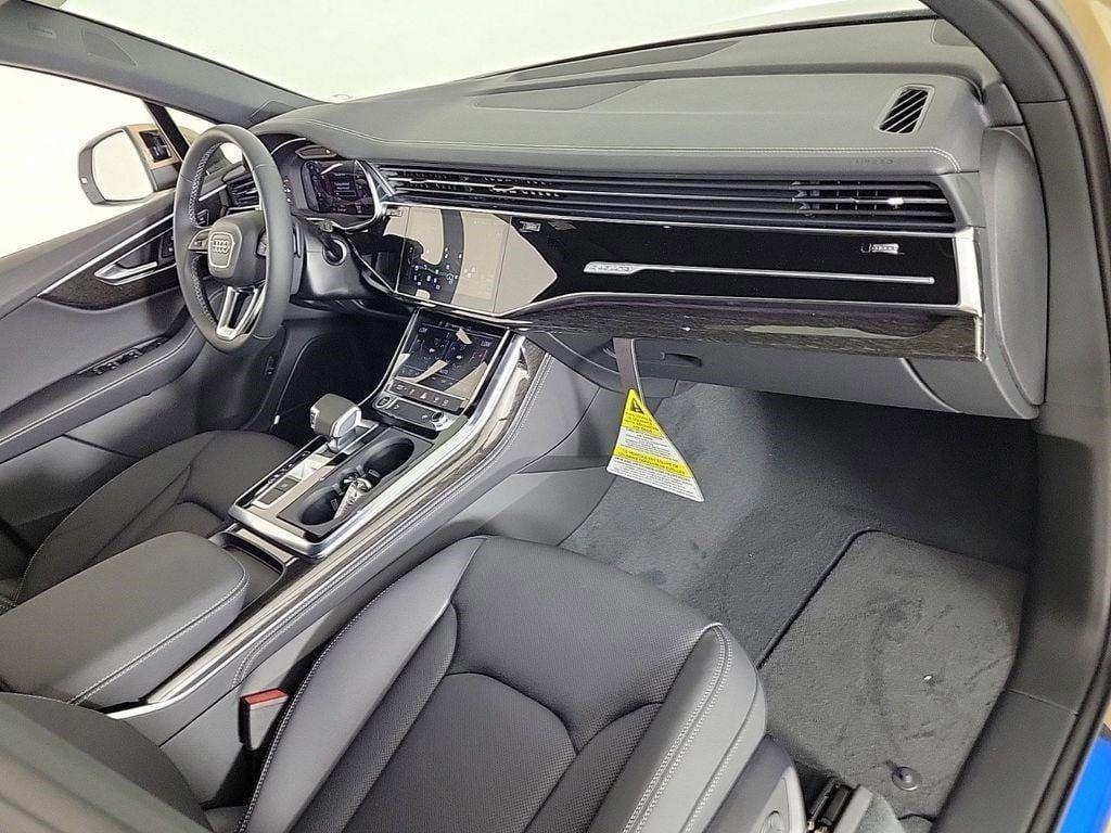 new 2025 Audi Q7 car, priced at $69,010