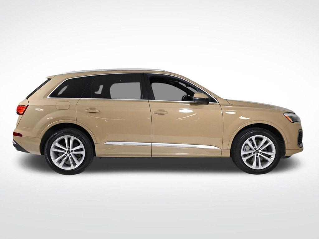 used 2025 Audi Q7 car, priced at $57,700