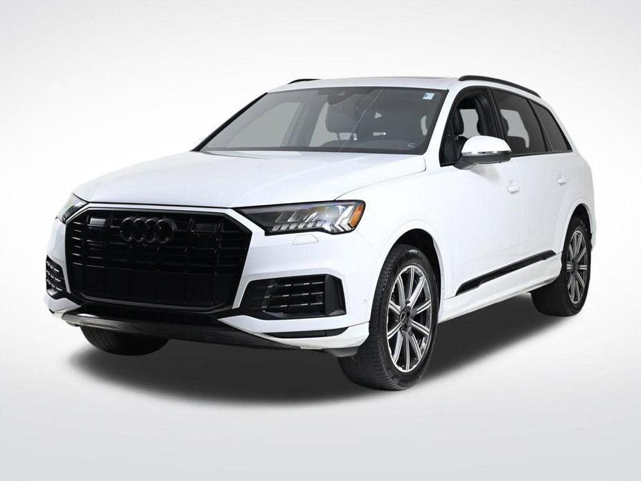 used 2023 Audi Q7 car, priced at $46,900