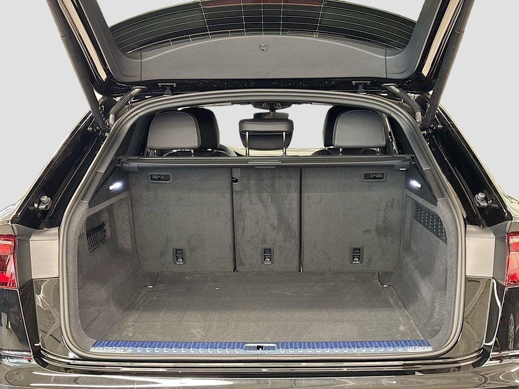 new 2025 Audi Q8 car, priced at $82,965