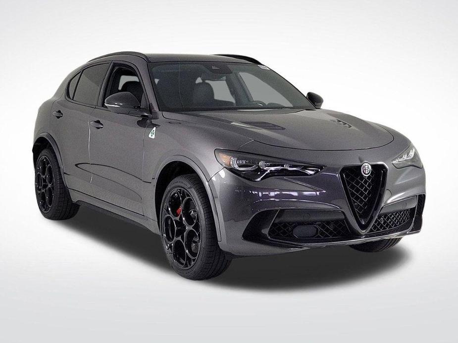 new 2024 Alfa Romeo Stelvio car