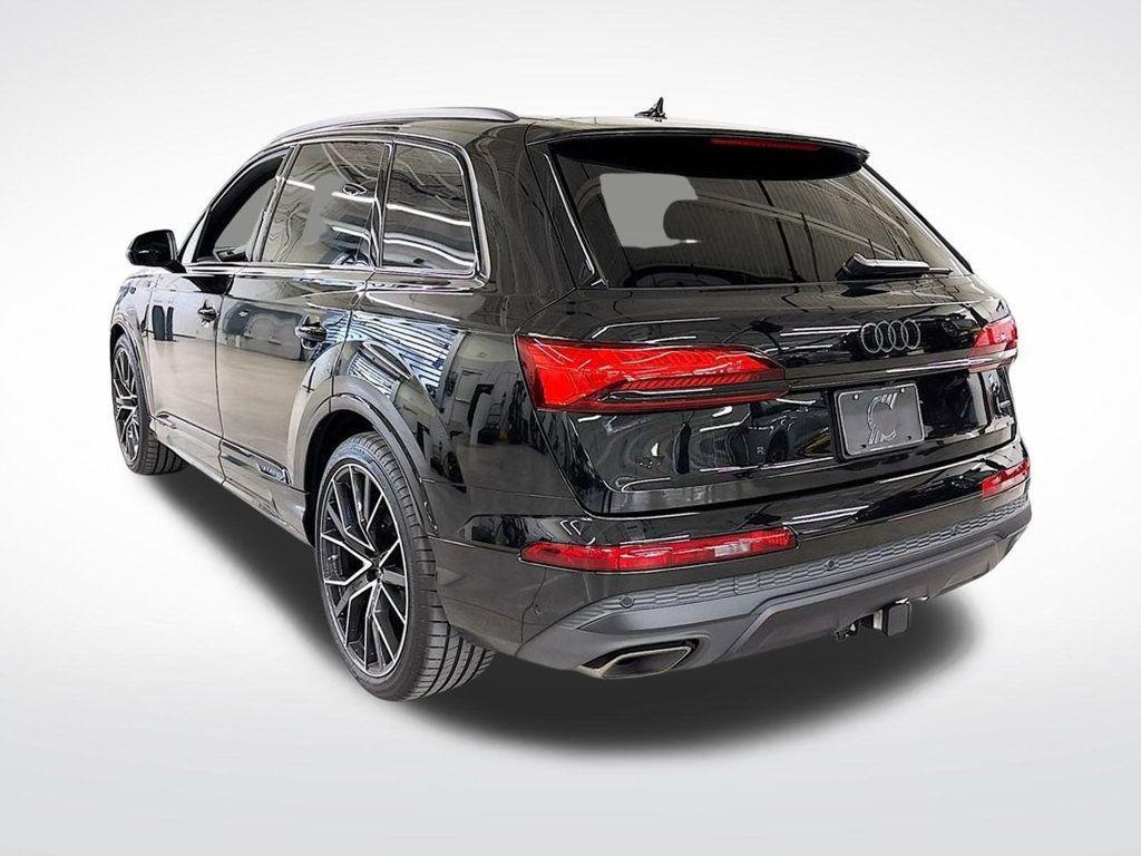 new 2025 Audi Q7 car, priced at $74,805