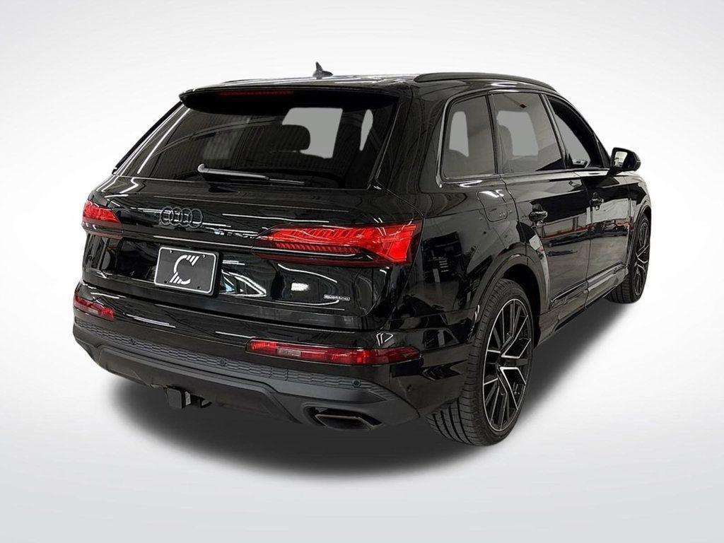 new 2025 Audi Q7 car, priced at $74,805