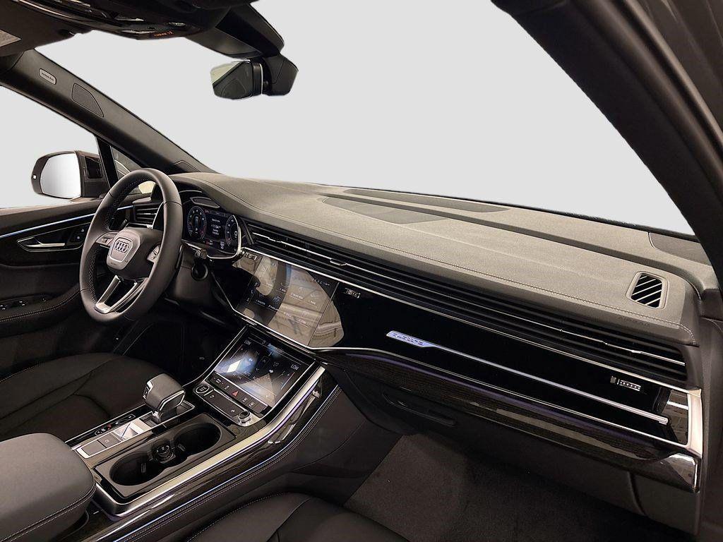 new 2025 Audi Q7 car, priced at $65,800