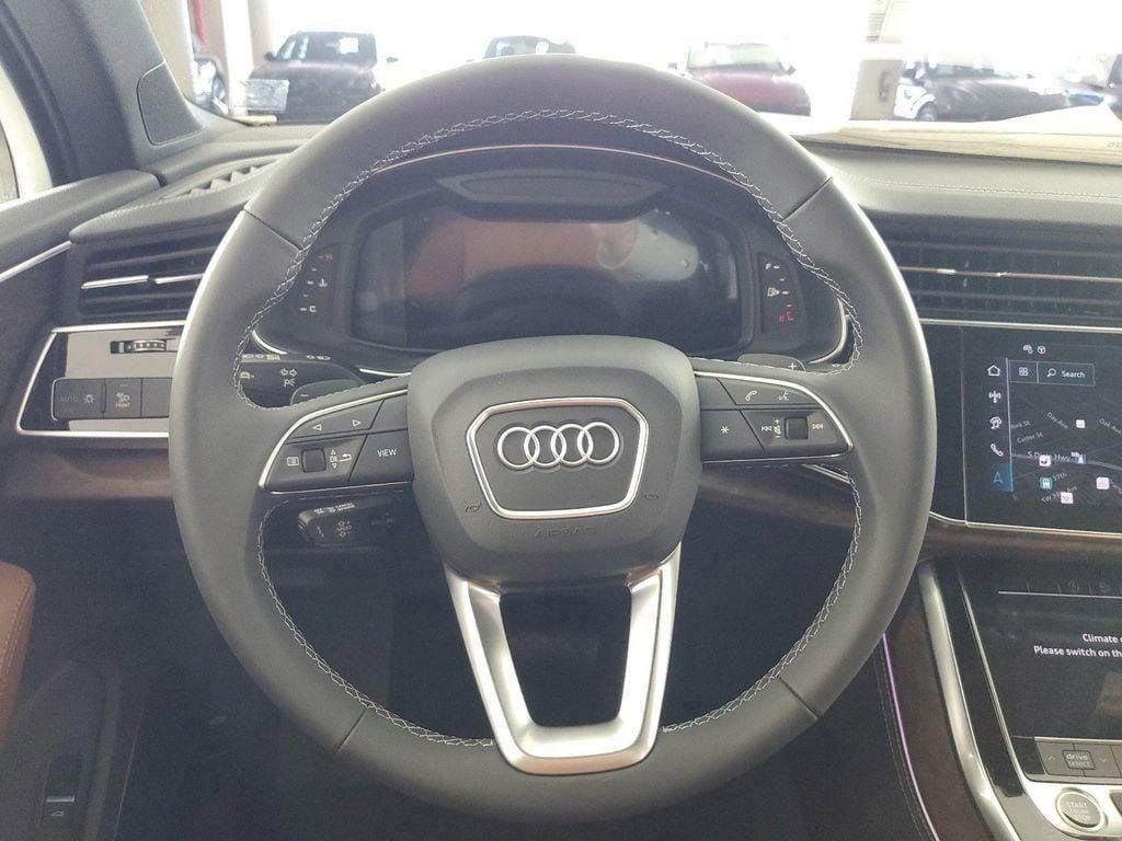 new 2025 Audi Q7 car, priced at $69,200