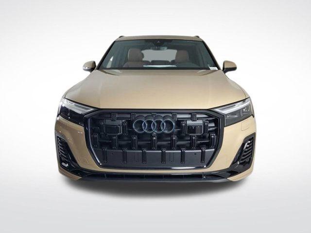 new 2025 Audi Q7 car, priced at $69,465