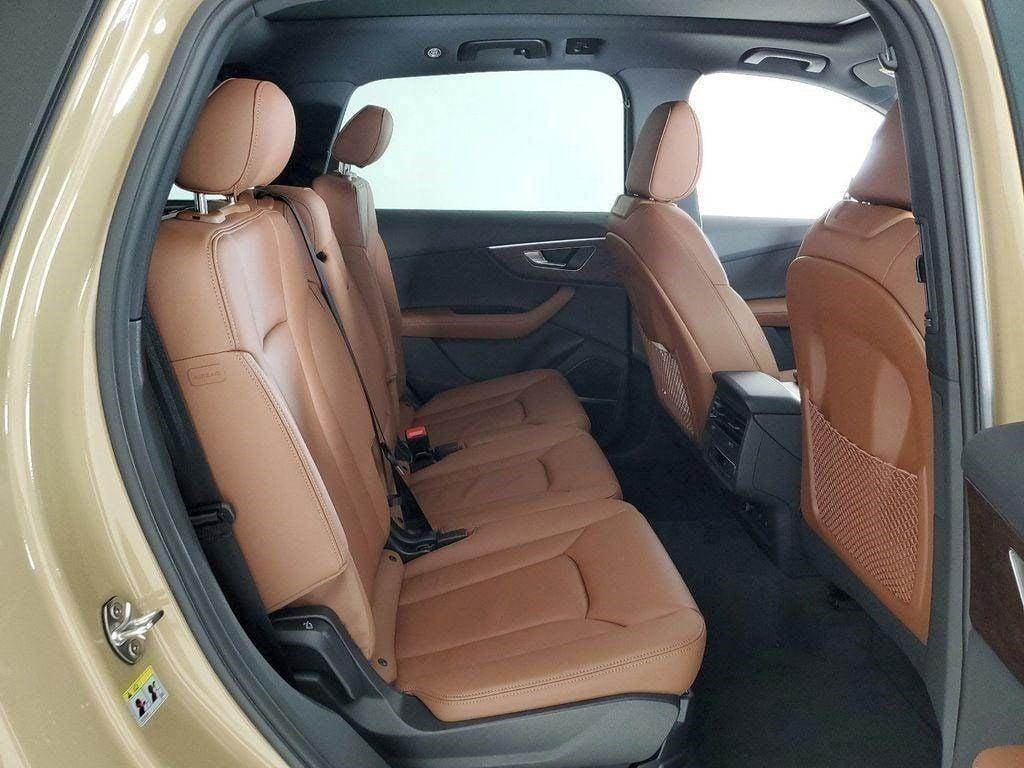 new 2025 Audi Q7 car, priced at $69,200