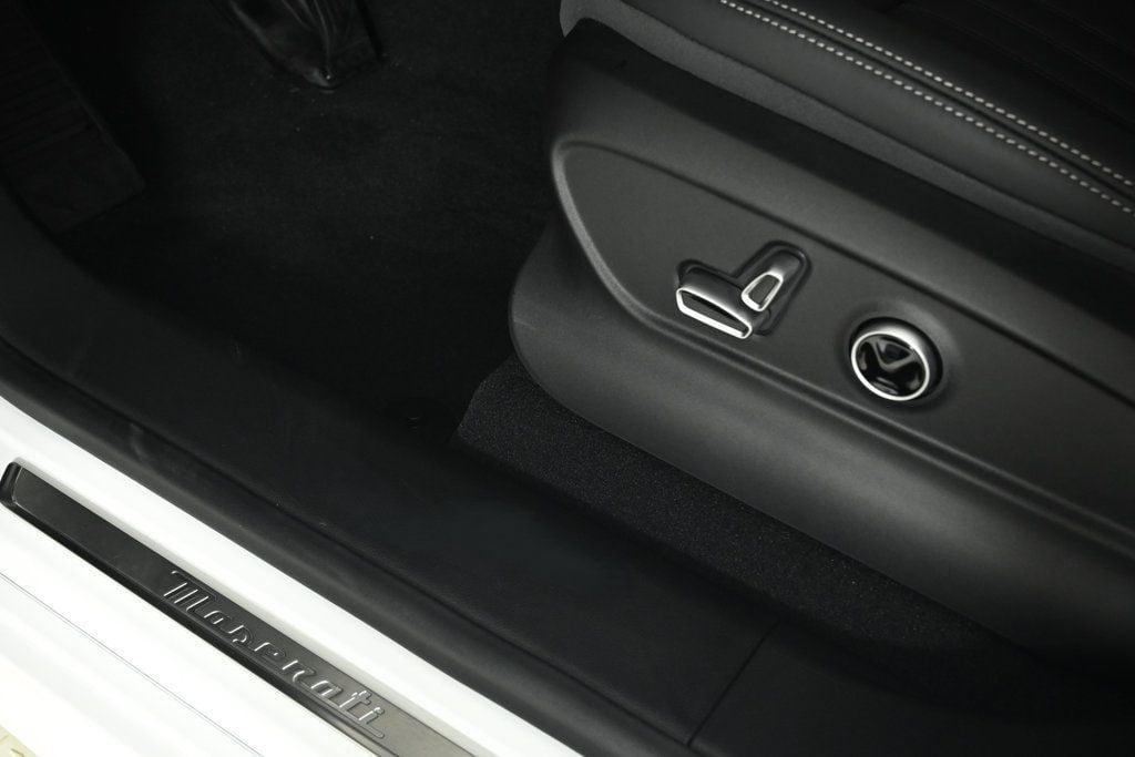 new 2025 Maserati Grecale car, priced at $84,845