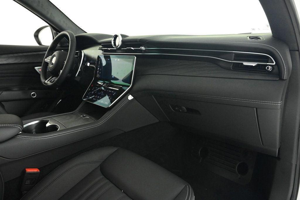 new 2025 Maserati Grecale car, priced at $84,845