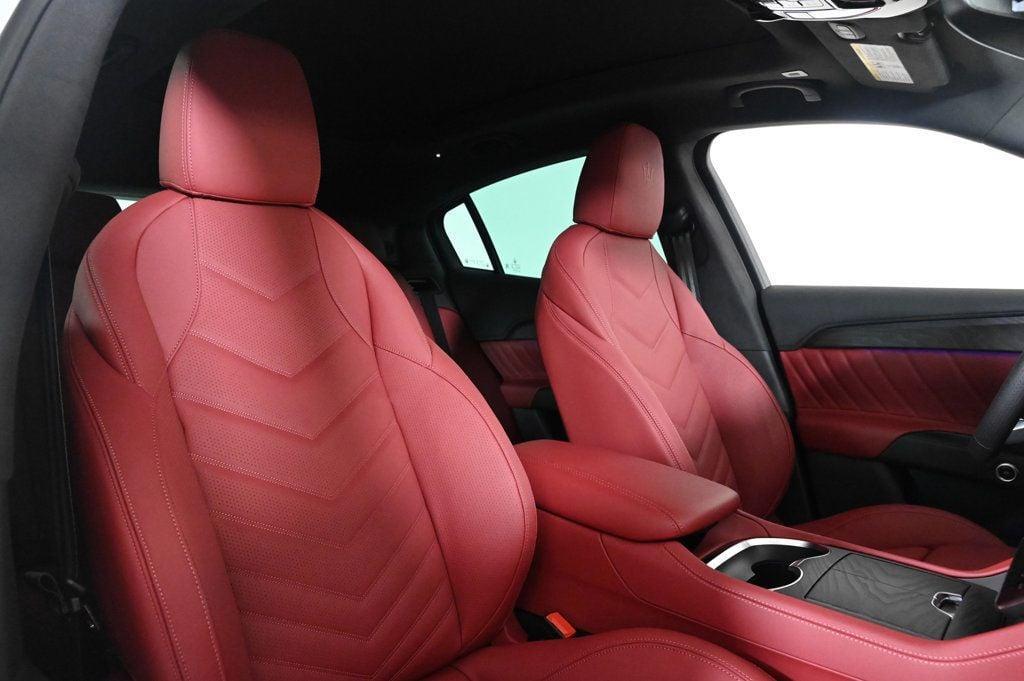 new 2025 Maserati Grecale car, priced at $94,615