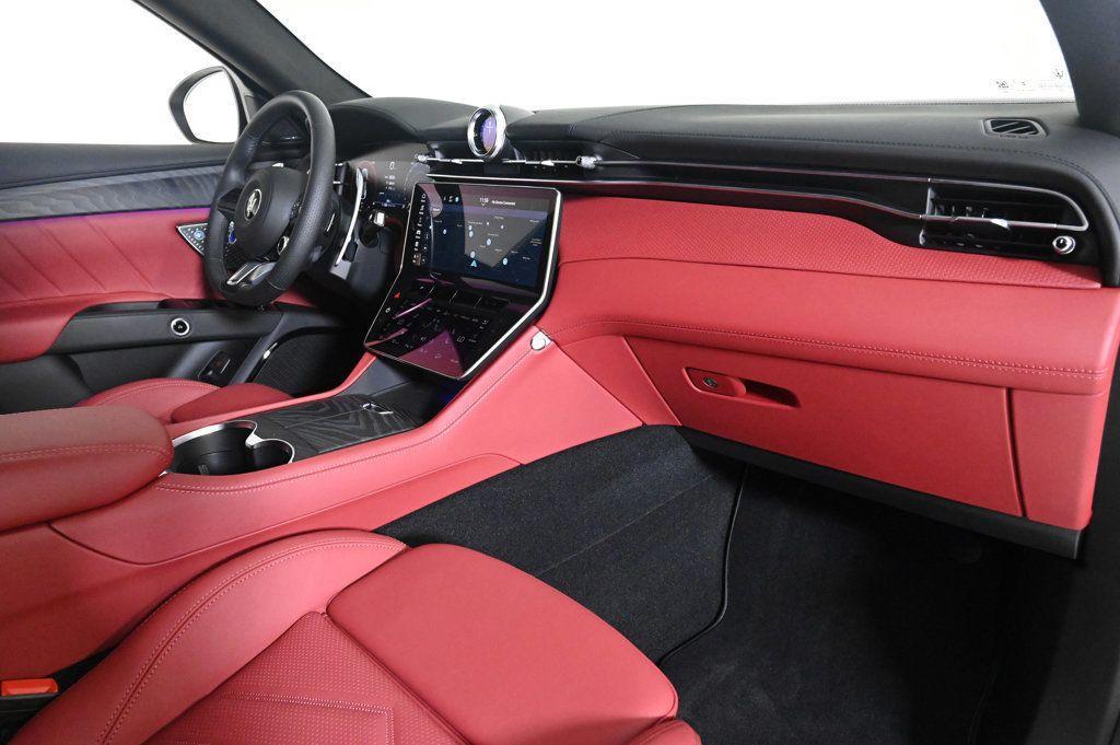 new 2025 Maserati Grecale car, priced at $94,615