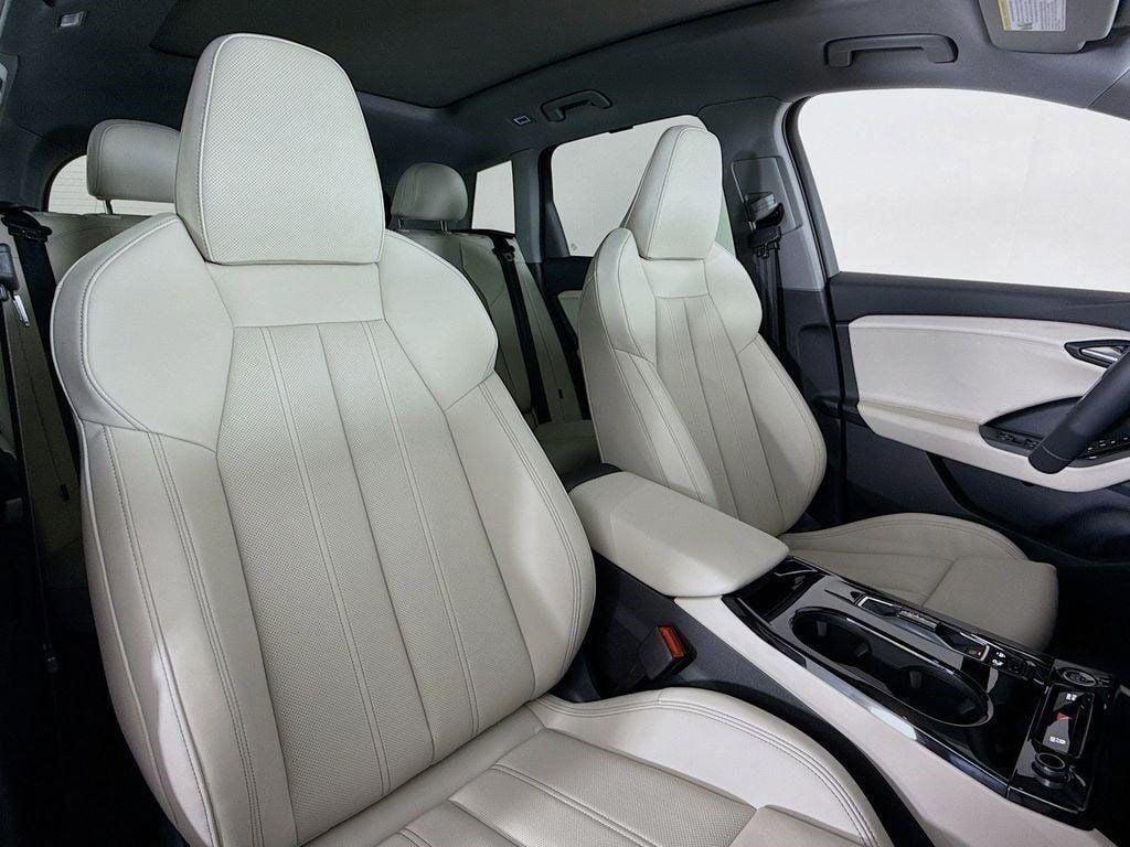new 2025 Audi Q6 e-tron car, priced at $75,725